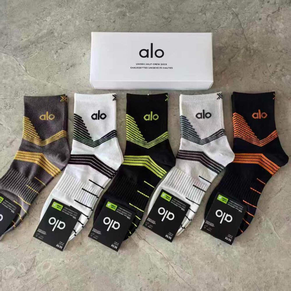 A27- ALO Yoga Men's Bold Chevron Half-Crew Socks 5-Pair Box Set - NWT